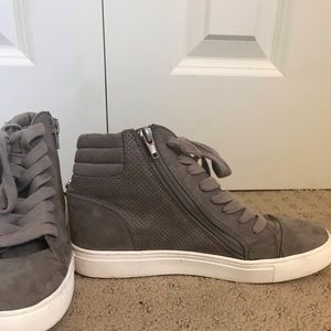 High top Steve Madden Demmies.